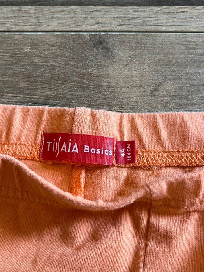 Je vend un legging court fille taille 4 ans bon état - photo numéro 3