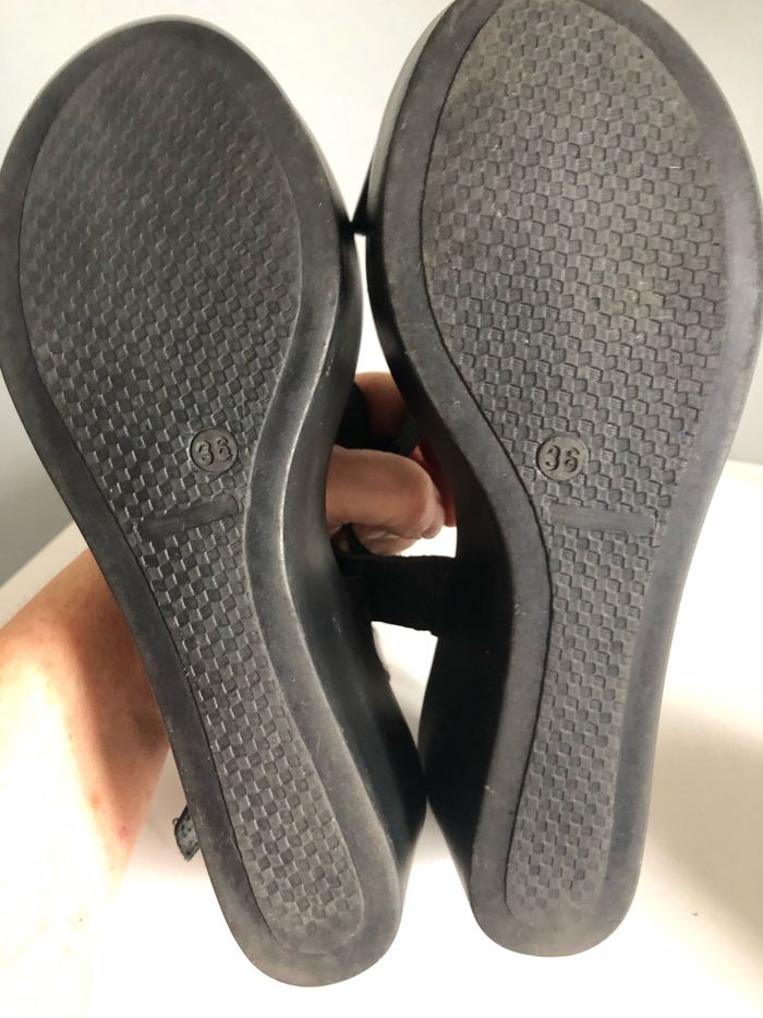 Sandales compensées noires - photo numéro 4