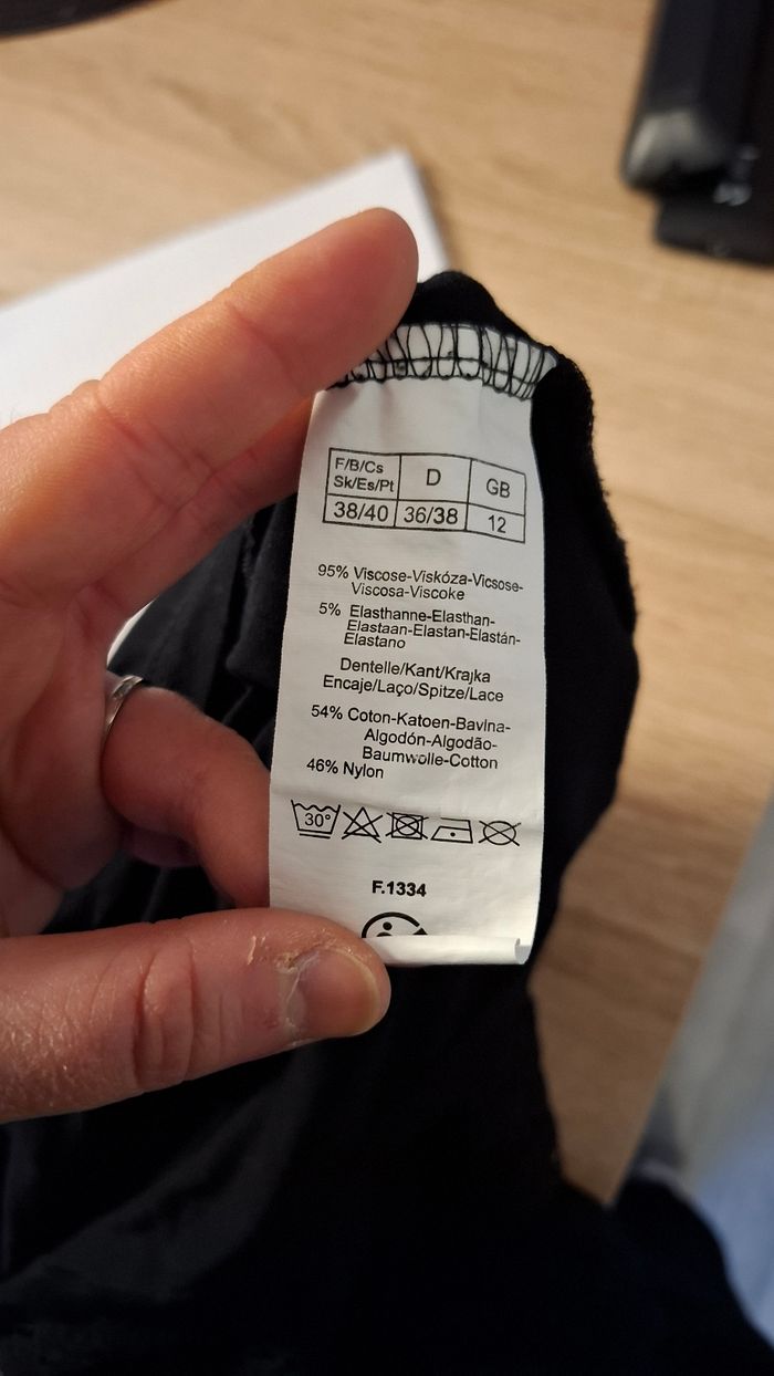 Blouse/Haut manches dentelle - photo numéro 5