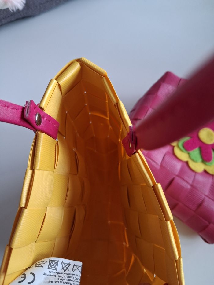 2 paniers fille 11 cm de haut sur 16 de large 1 jaune et un rose - photo numéro 8