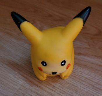 Jouet pikachu pokemon