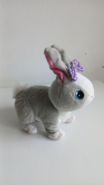Jouet peluche petit lapin interactif
