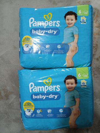 Couches Pampers taille 6. 66 couches
