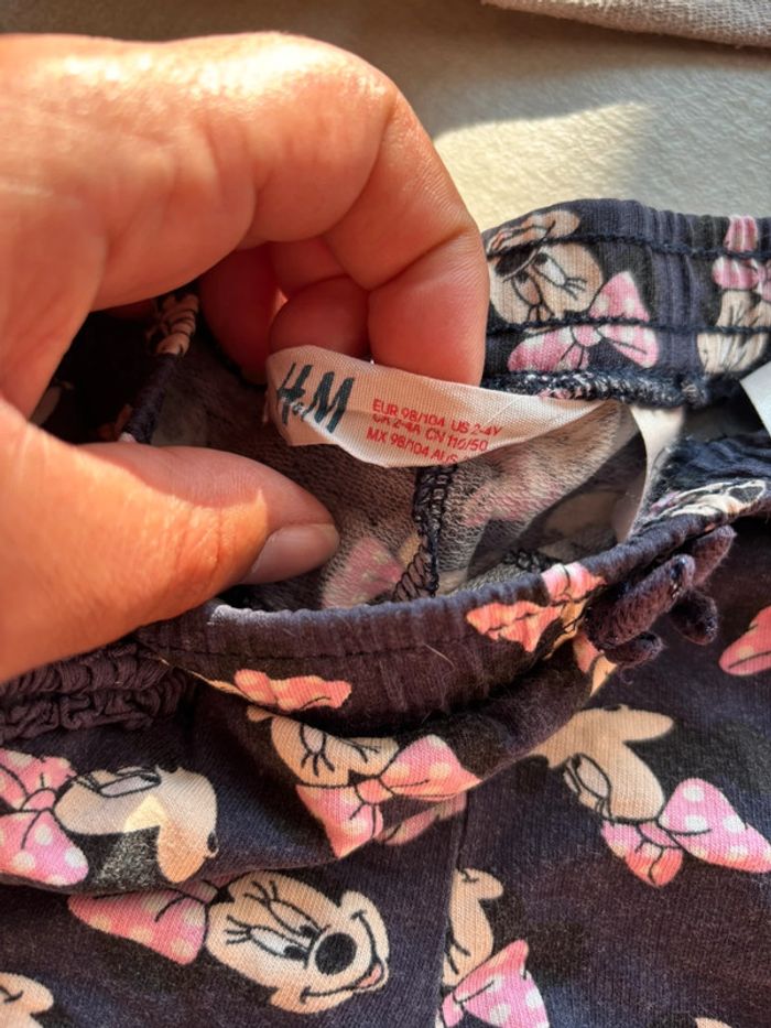 Lot 2 shorts fille 4 ans – Disney & basique 🎀👧 - photo numéro 3