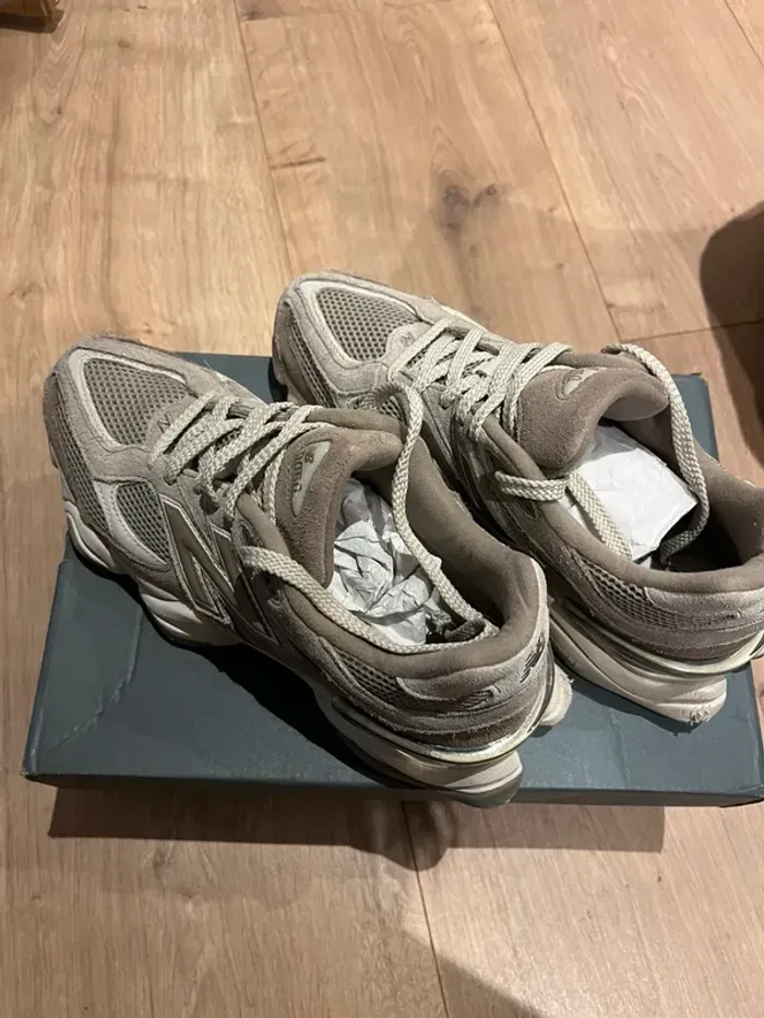 New Balance 9060 'Grey Suede' Taille 41.5 - photo numéro 4