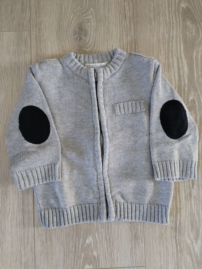 Lot 3 gilets 6 mois - photo numéro 2