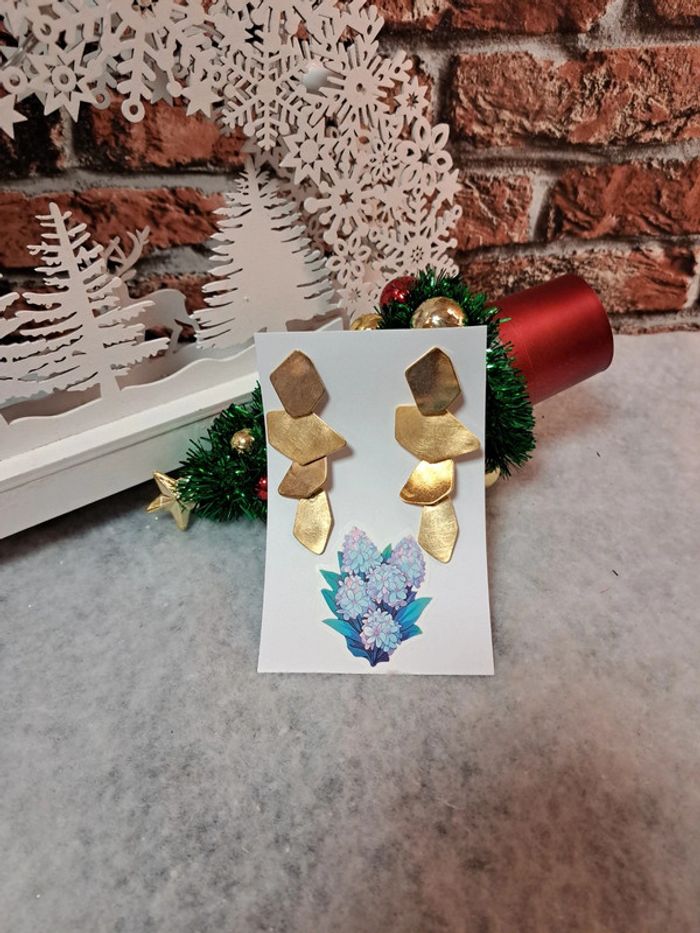 Boucles d'oreilles pendante doré - photo numéro 4