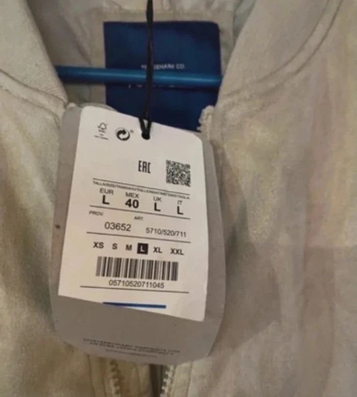 Veste bomber Pull & Bear effet suédé taille L Neuve  Avec un liserai sur les côtés - photo numéro 4