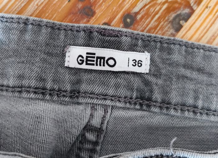 Jean Garçon/Ado GÉMO Gris Délavé Taille 36 (Slim/Coupe Droite) - photo numéro 5