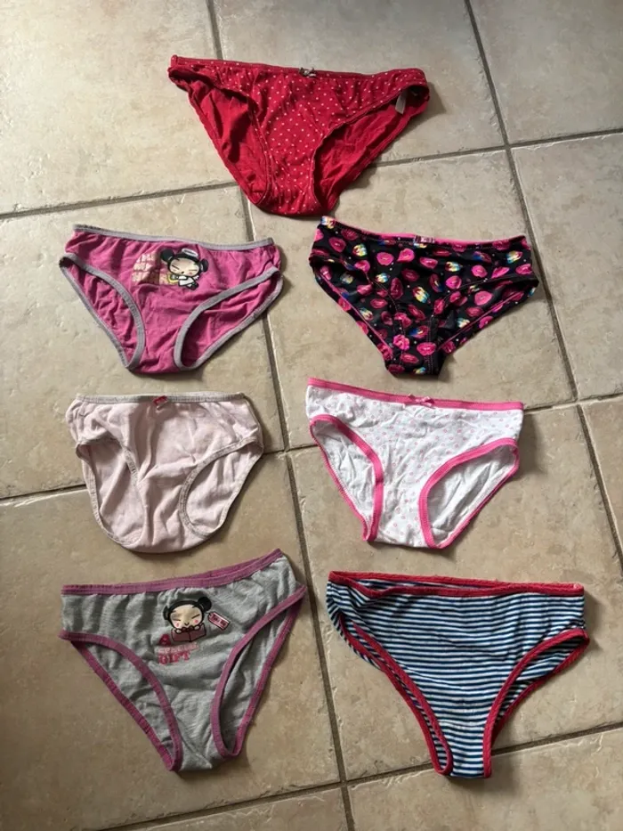 Lot de culottes filles diverses tailles