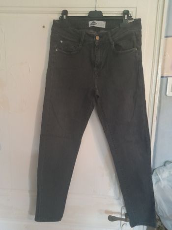 Jean slim femme, gris anthracite, marque Lee Cooper, taille 38