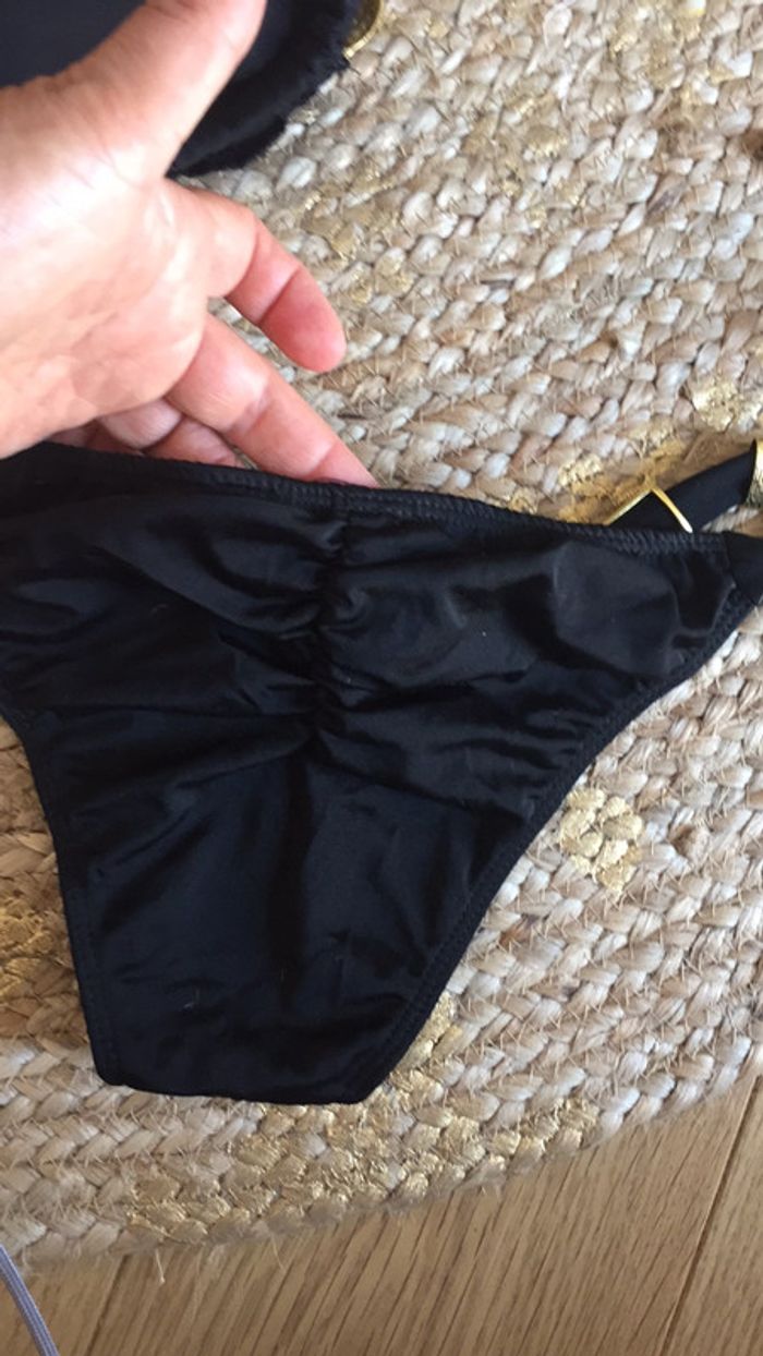 Maillot deux pièces noires dorées taille S - photo numéro 4