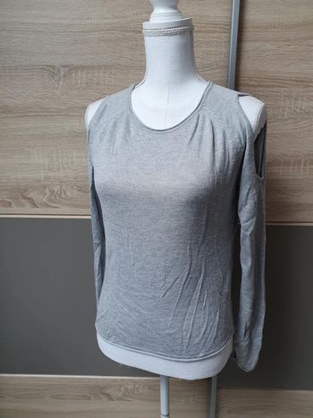 Pull épaules découvertes