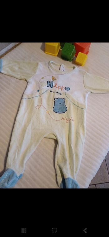 Pyjama bébé taille 3 mois