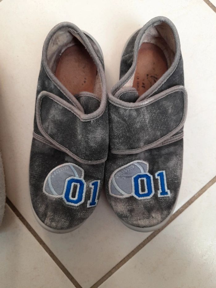 Lot chaussons - photo numéro 2