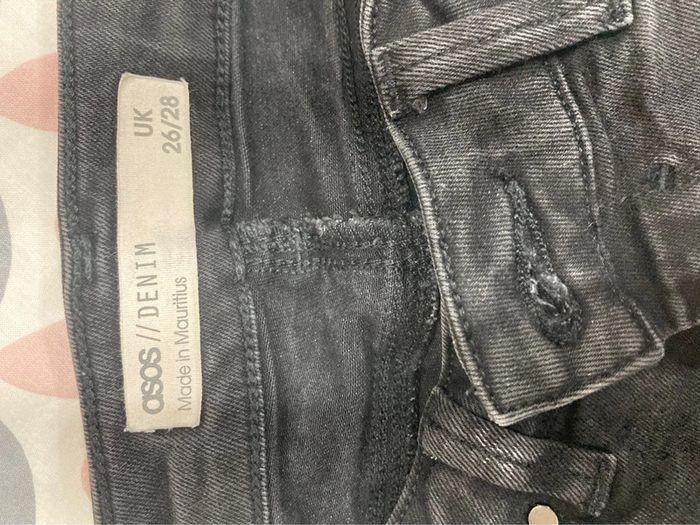 jean ASOS 36/38 état neuf - photo numéro 2