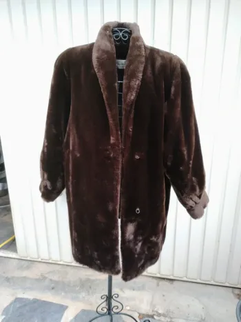 Manteau fausse fourrure 40