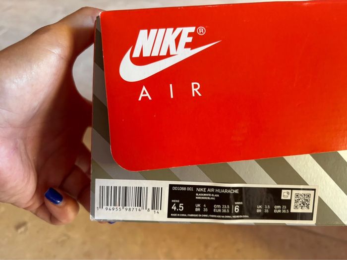 Baskets Nike Huarache P.36,5 Neuves - photo numéro 5