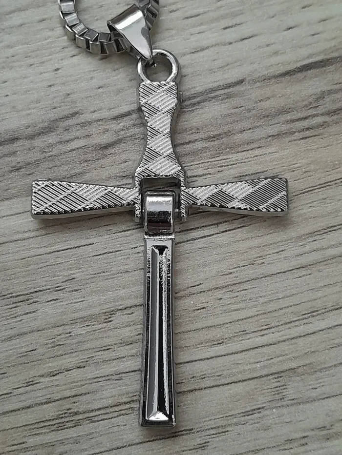 Collier Pendentif Croix, pour Homme, Fast and Furious - photo numéro 3