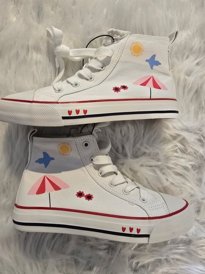 Neuves (non portées)🏷🤩😍🥰🩷🩷🩷 baskets pointure 33 fille 🩷🩷🩷 - photo numéro 2