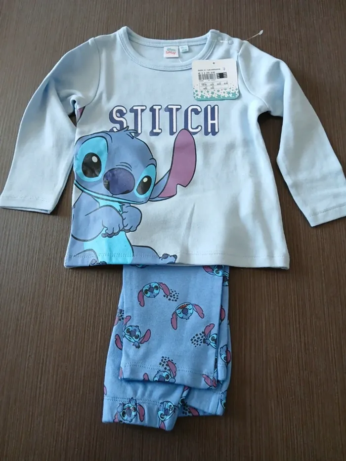 Ensemble stitch disney 18 mois
