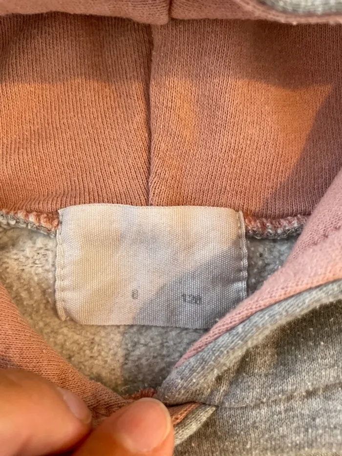 Sweat capuche fille 8 ans - photo numéro 4