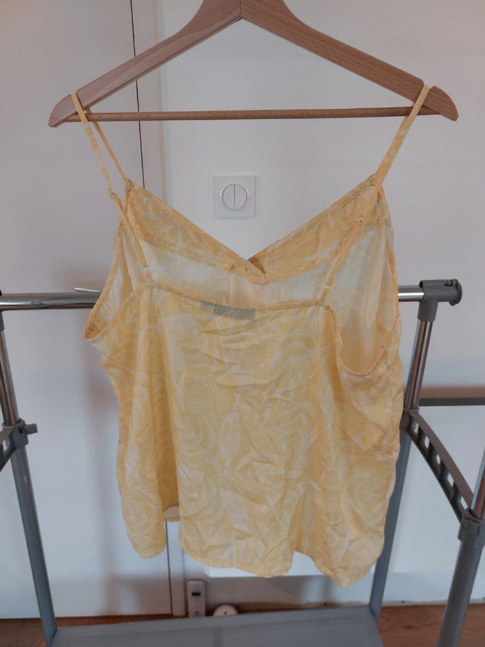 Débardeur jaune - photo numéro 3