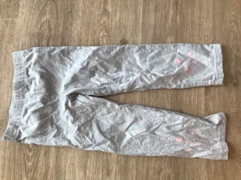 Pantalon pyjama disney en très bon état 4 ans