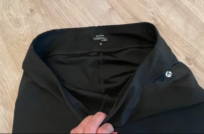 Active essentials by tichibo leggings pantacourts /pantalon de sport noir taille S/36 - photo numéro 3