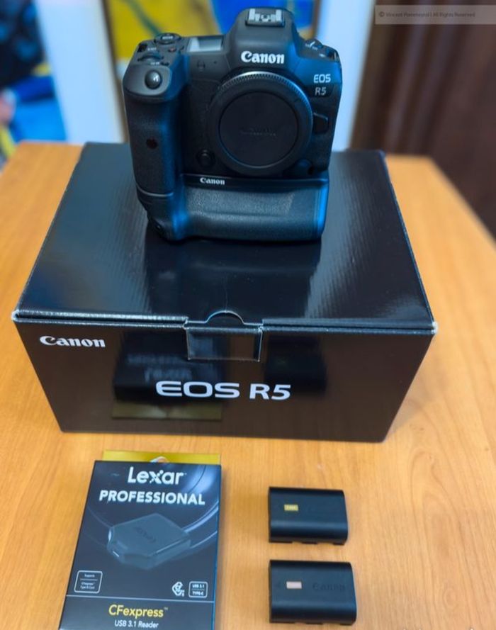 Canon EOS R5 + Grip BG-10 - photo numéro 2