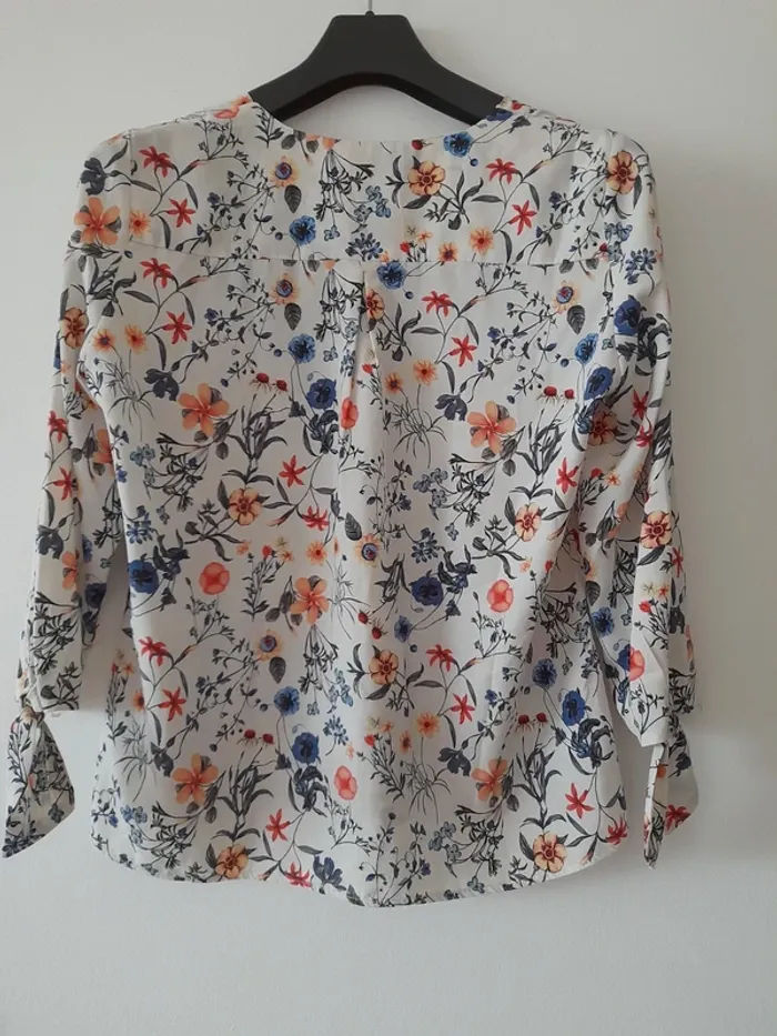Blouse manches longues forme évasée - photo numéro 4
