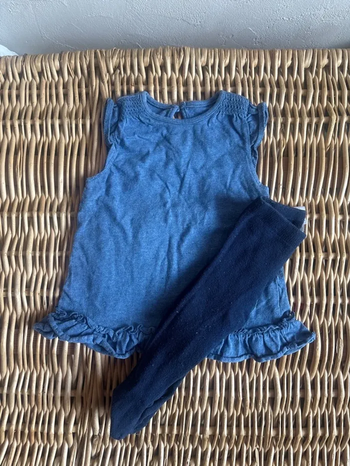 Ensemble fille robe collant 9mois en très bon état