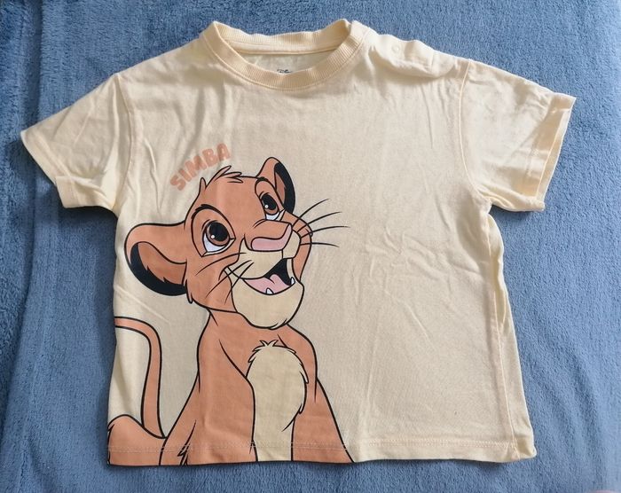 T shirt simba