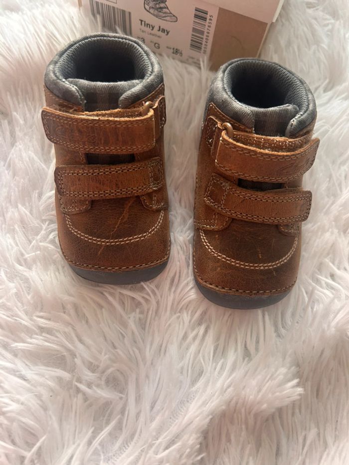 Chaussures Clarks p18,5 comme neuves - photo numéro 2