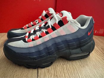 Baskets Nike air Max 95 pointure 39 comme neuves