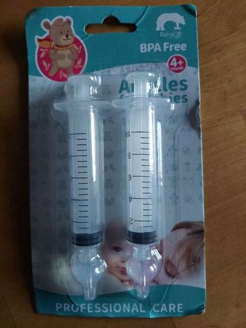 Seringue neuve mouche bébé