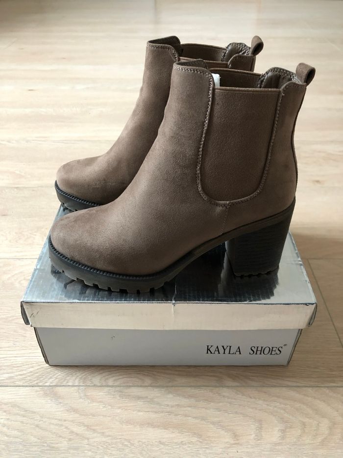 Bottines beiges marrons à talons neuves pointure 36