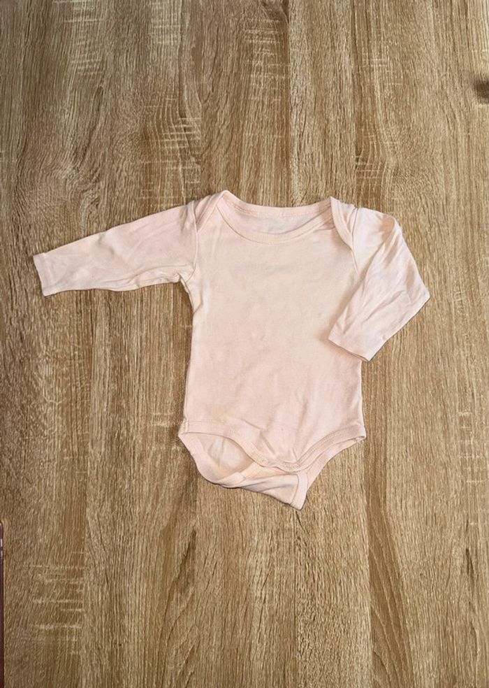 Lot de 2 bodies 3 mois - photo numéro 3