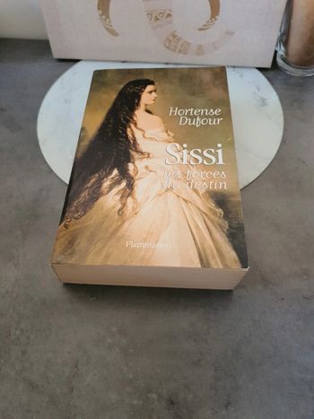 sisi les forces du destin