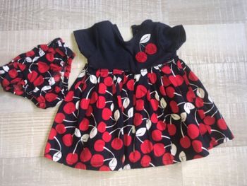 Robe cerise 3 mois