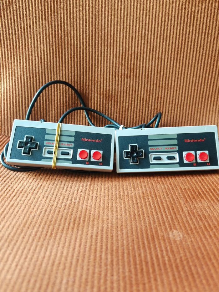 Nintendo nes entertainment system en boîte - photo numéro 2
