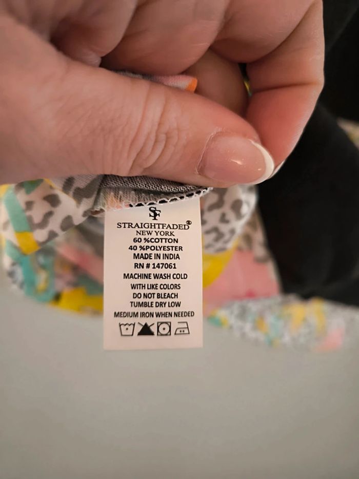 T shirt XL 42 straight faded neuf - photo numéro 4