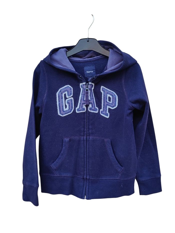 Lot de 2 pièces Gap fille 6/7 ans - veste à capuche et T-shirt - très bon état - photo numéro 2