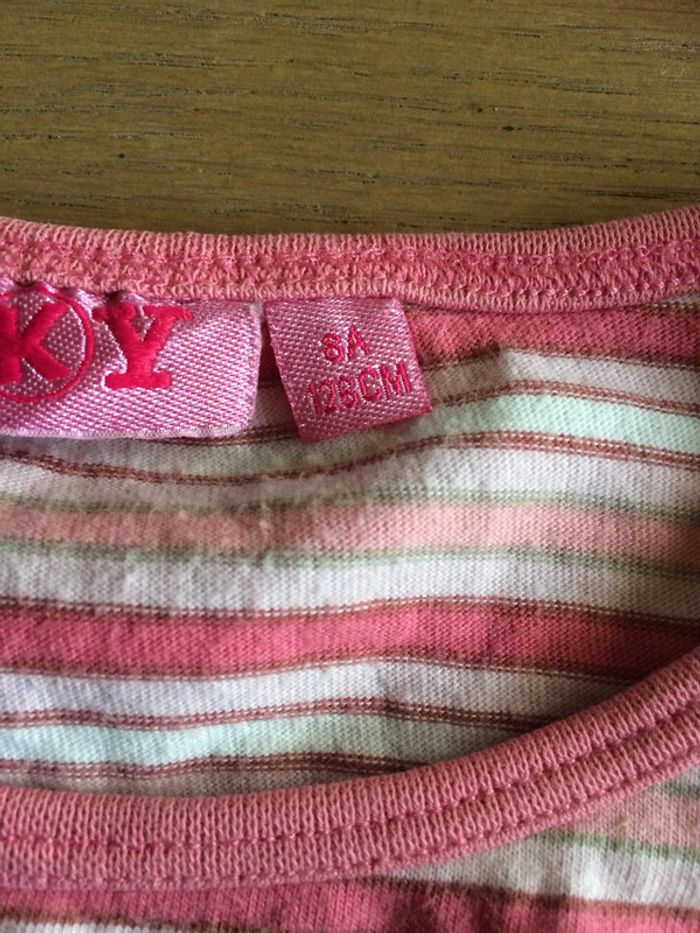 T-shirt à rayures 8 ans - photo numéro 2