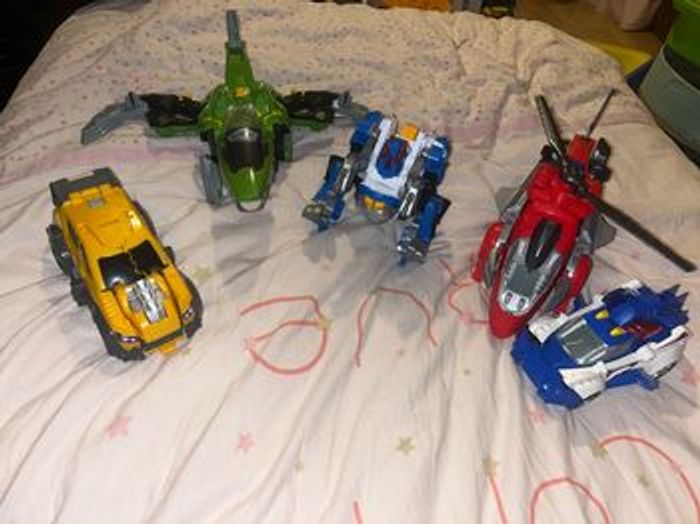 Lot Dino switch and go