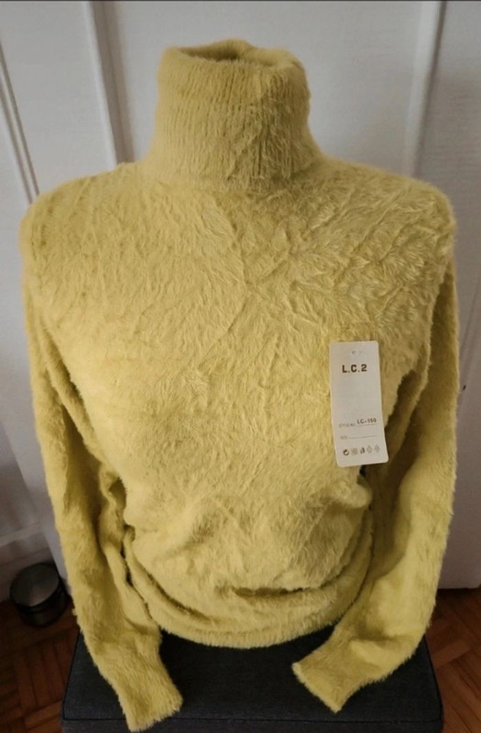 Pull col roulé vert pomme