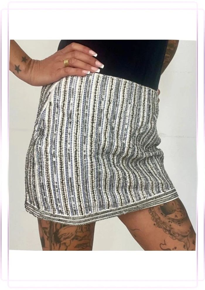 Mini jupe taille M Zara