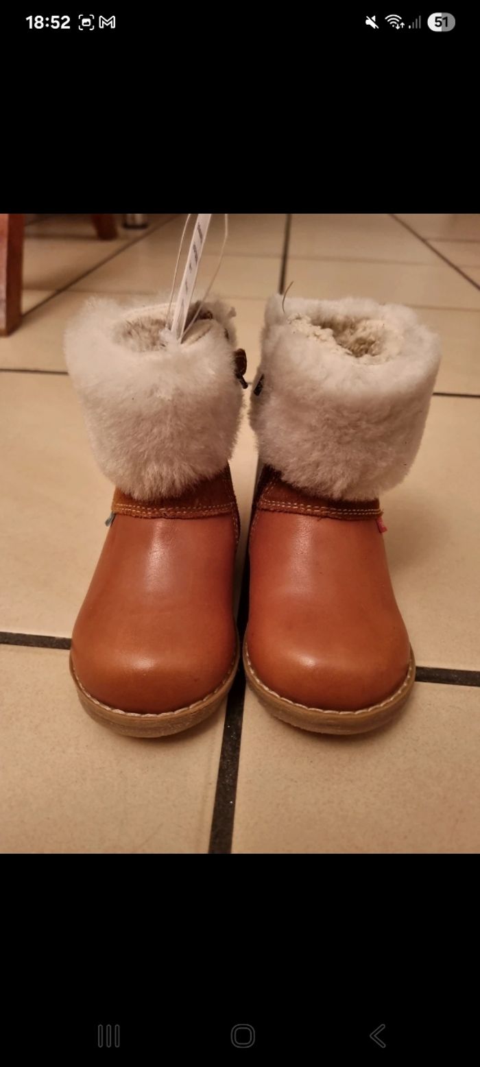 Bottines kickers neuves fourrées taille 21 - photo numéro 2