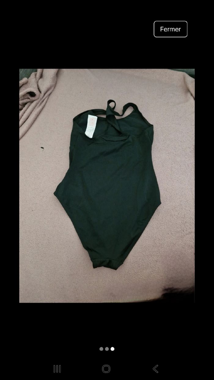 Maillot de bain noir une pièce - photo numéro 2