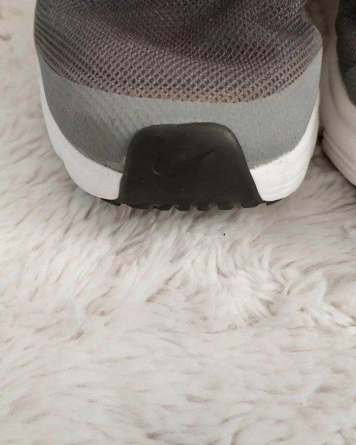 Basket Nike air max pointure 37.5 - photo numéro 6